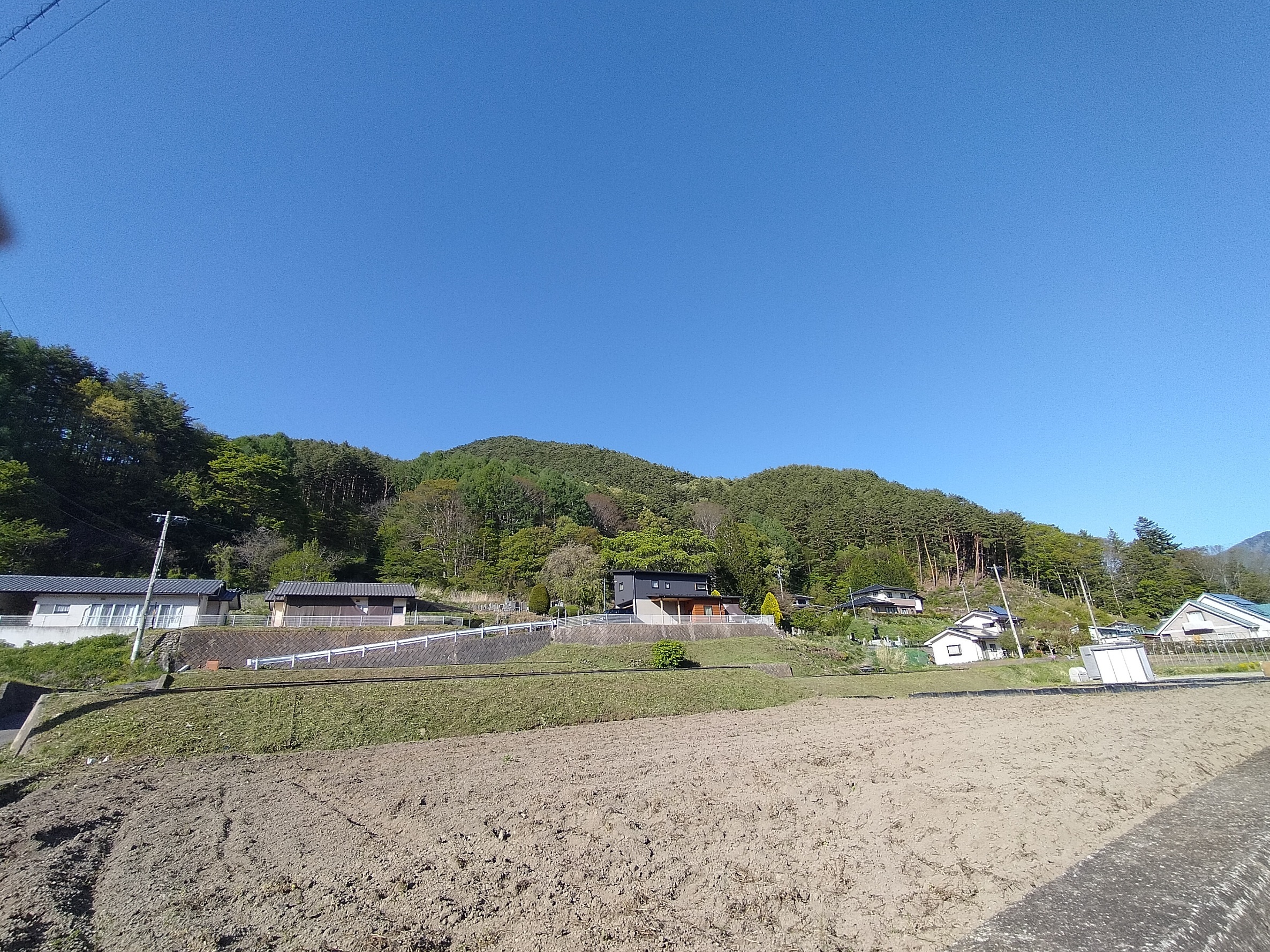 16番札所神社近隣沢合.jpg